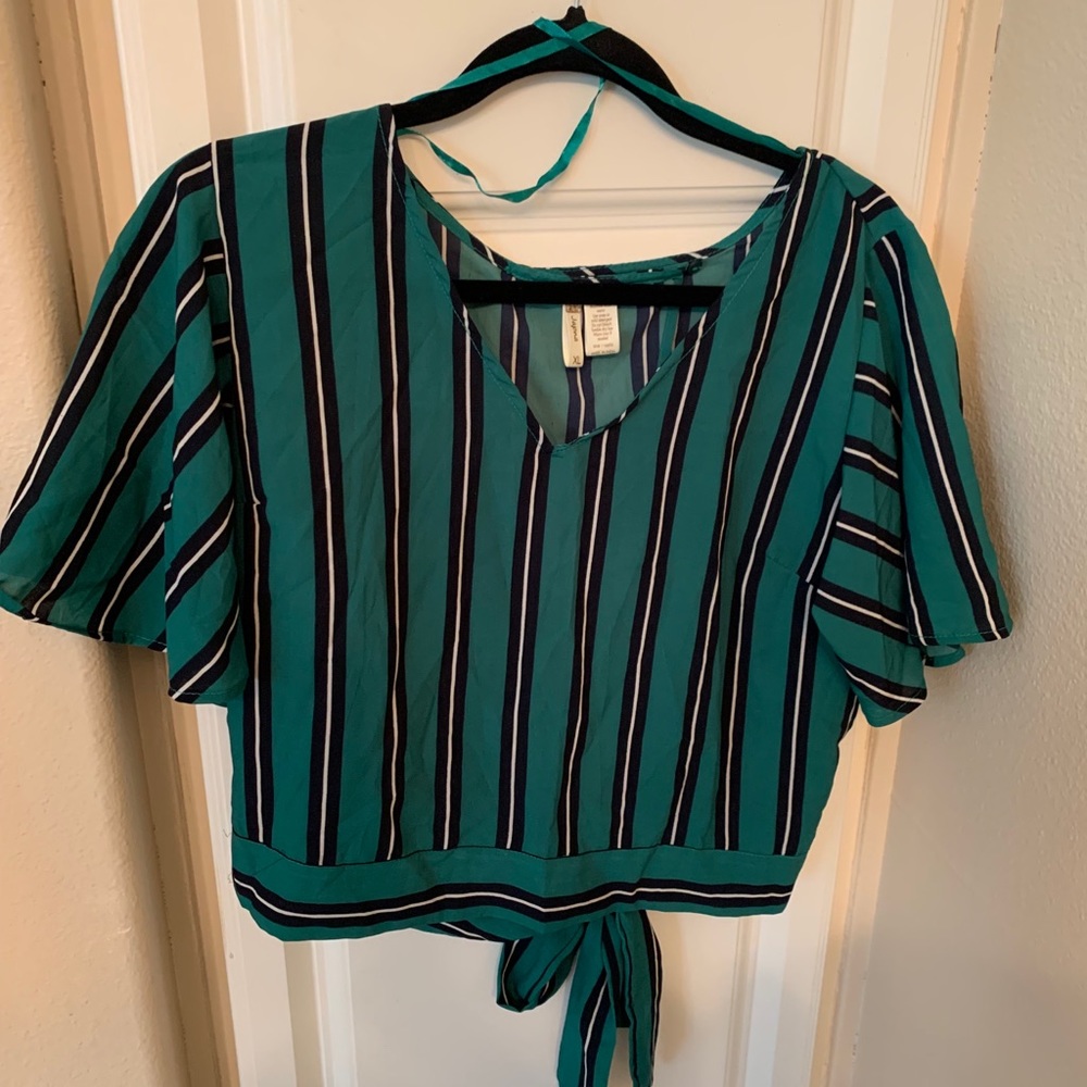 Green Crop top